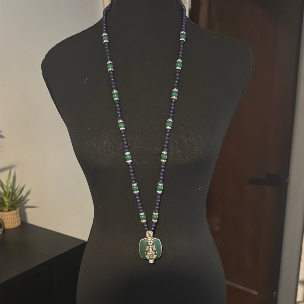 Elegant Beaded Necklace with Rhinestone Pendant